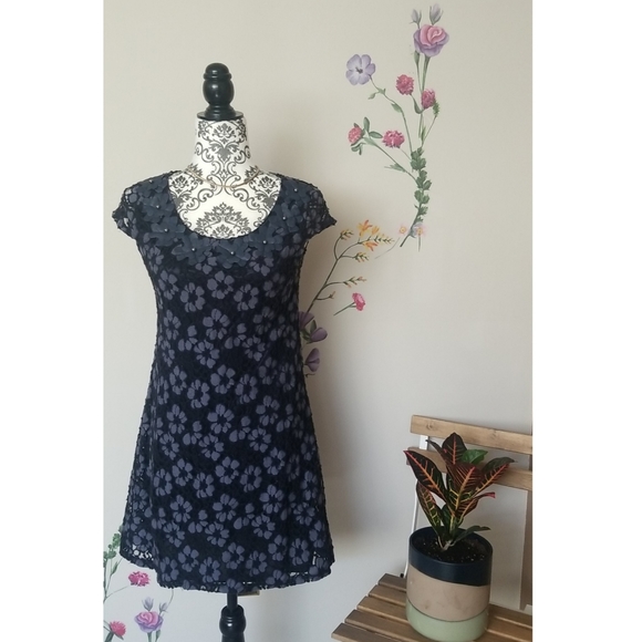 Yumi, size 8 burnt velvet dress - Picture 2 of 13